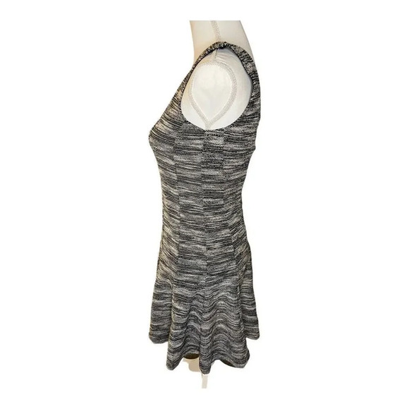 NEW Banana Republic Size 0 Black & White Marled Tweed Sleeveless‎ Dress NWT - Picture 2 of 4